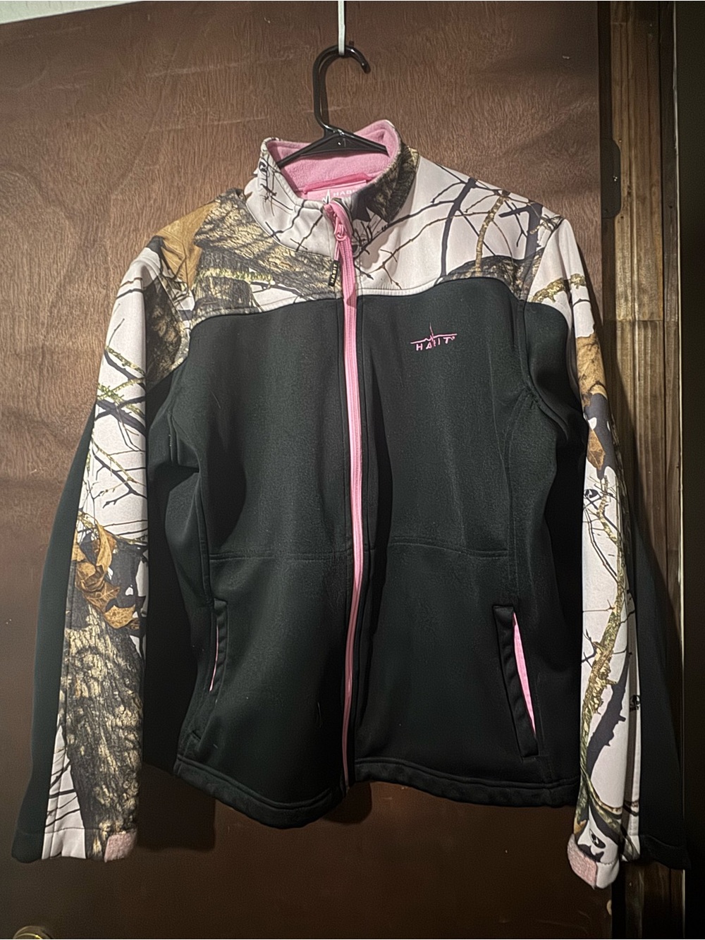 Womens Habit large Black & Pink Camouflage Softshell Jacket